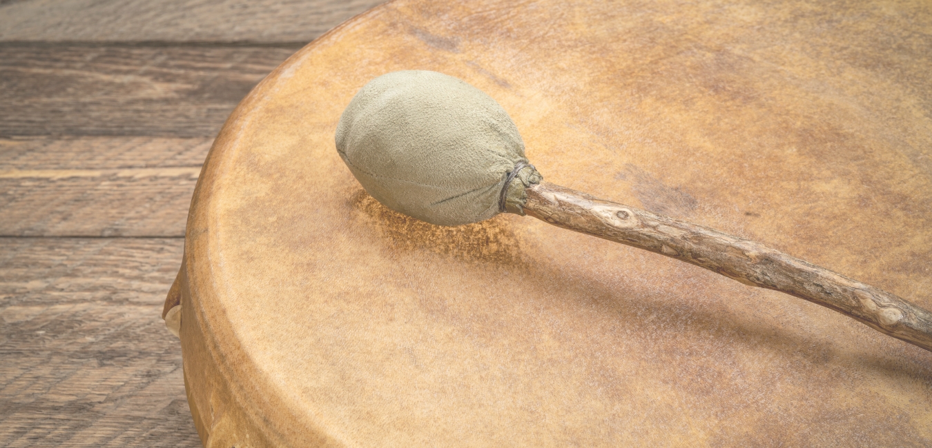 Trommemeditation hos Niyama Yoga